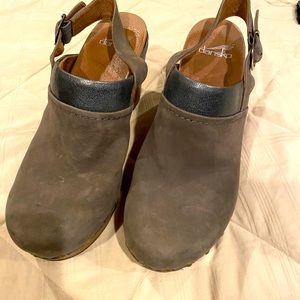 DANSKO Delle Nubuck slingback clogs 39